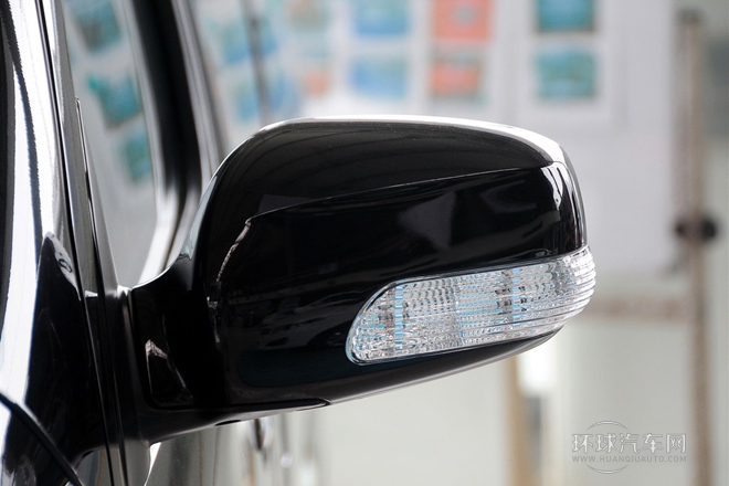 2010款 2.4L-3代 尊領豪華型長軸9座4RB2