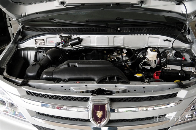 2010款 2.4L-3代 尊領豪華型長軸11座4RB2