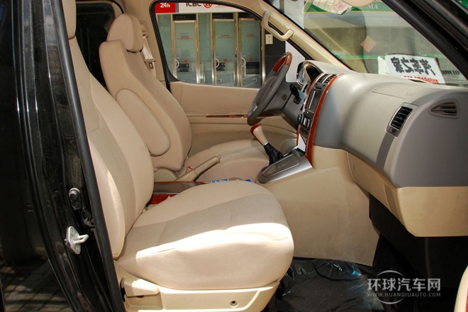 2010款 2.7L-3代 御領豪華型長軸9座2TR