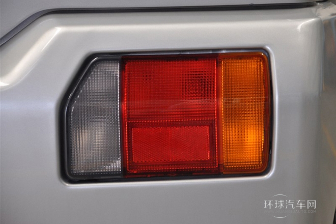 2013款 創業版 1.0L 舒適型