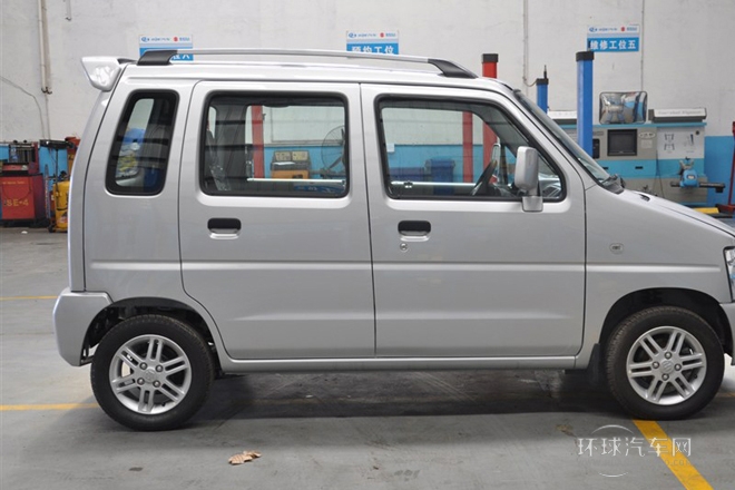 2013款 創業版 1.0L 舒適型