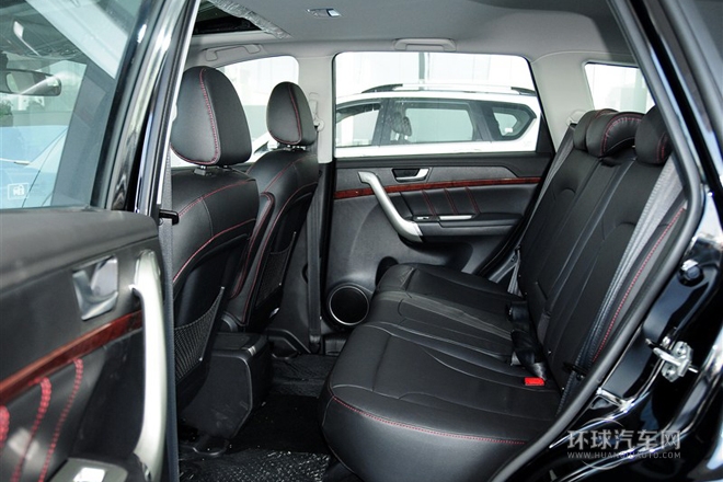 2013款 運動版 1.5T 手動兩驅尊貴型