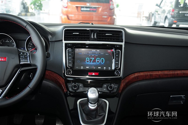 2013款 運動版 1.5T 手動兩驅尊貴型