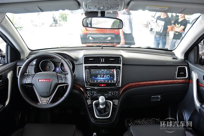 2013款 運動版 1.5T 手動兩驅尊貴型