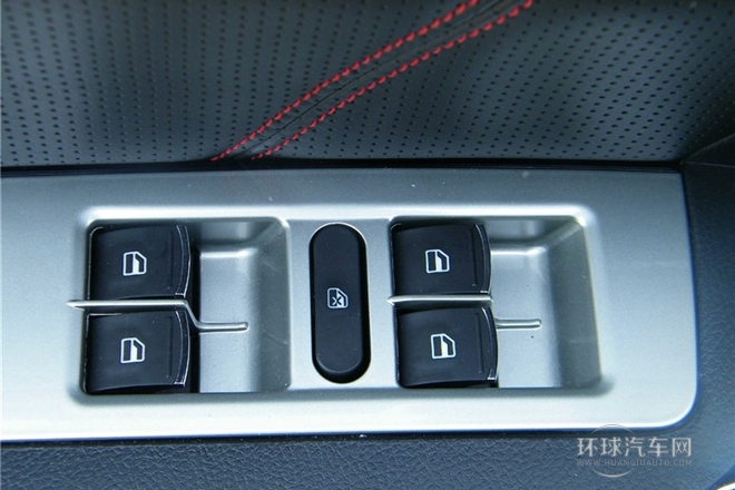 2013款運動版 1.5T  手動兩驅精英型