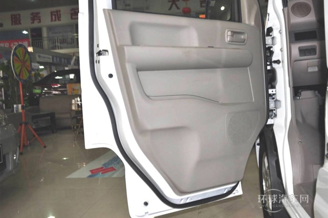 2009款 1.4L手動舒適型 陽光版