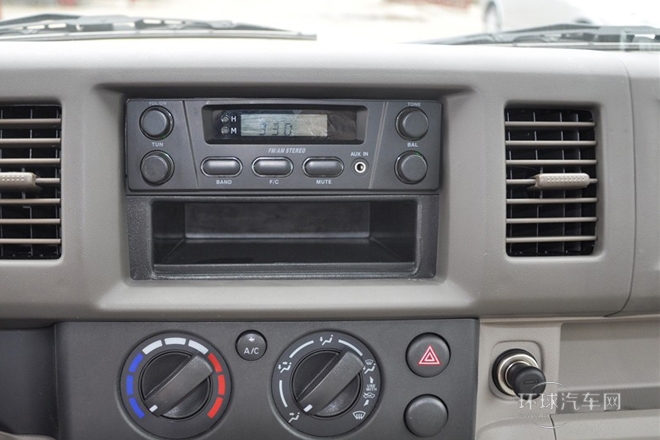 2010款 1.2L手動標準型 陽光版