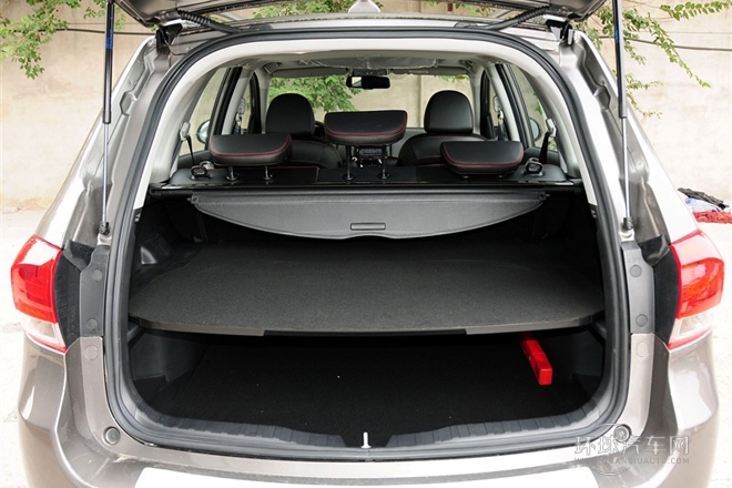 2013款 升級版 1.5T 手動兩驅尊貴型