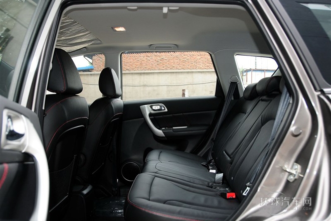 2013款 升級版 1.5T 手動兩驅(qū)尊貴型