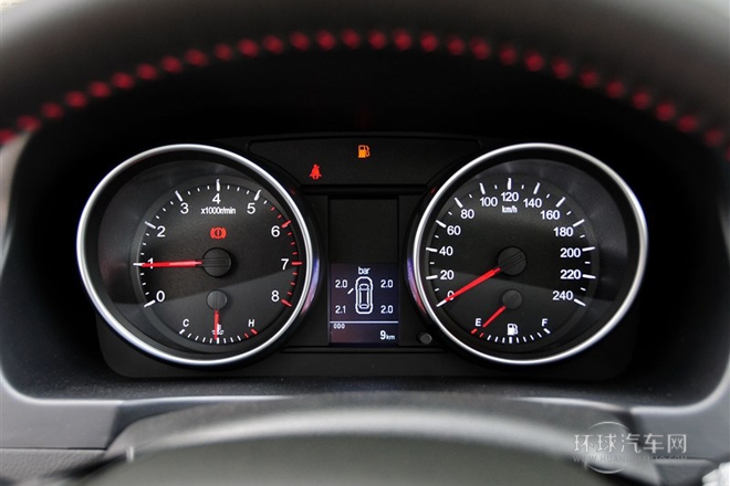 2013款 升級(jí)版 1.5T 手動(dòng)兩驅(qū)尊貴型