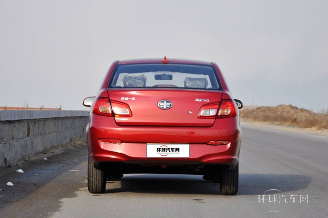 2013款 1.5L 手動(dòng)標(biāo)準(zhǔn)型 國(guó)IV