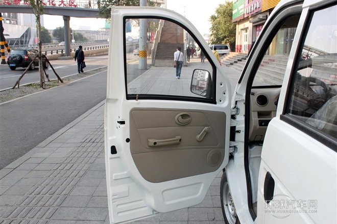 2012款 1.0L新鴻達(dá) 實(shí)用型