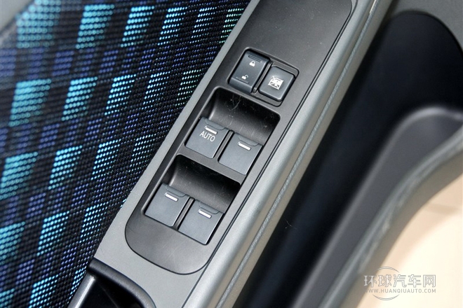 2014款 兩廂 1.4L 手動(dòng)暢想型