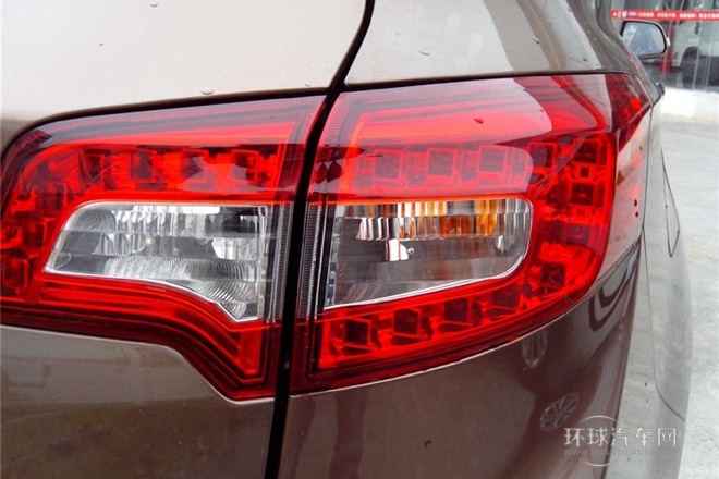 2013款 2.0T 手動創(chuàng)領版