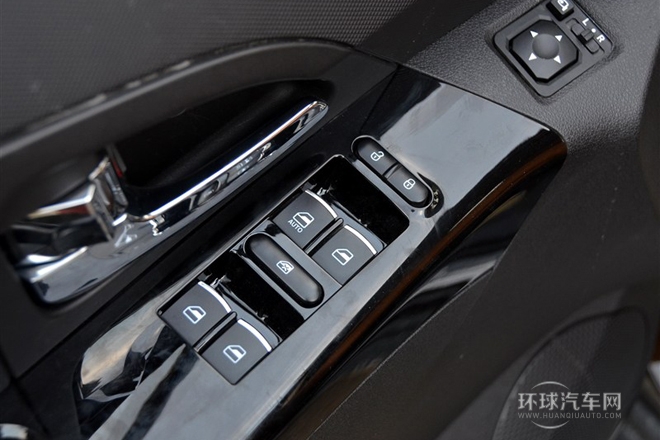 2013款 2.0T 手動創行版