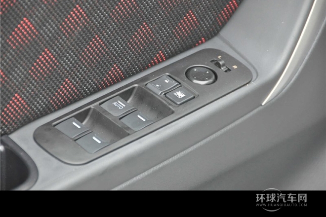 2014款 兩廂 1.4L 手動理想型