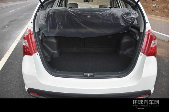 2014款 兩廂 1.4L 手動理想型