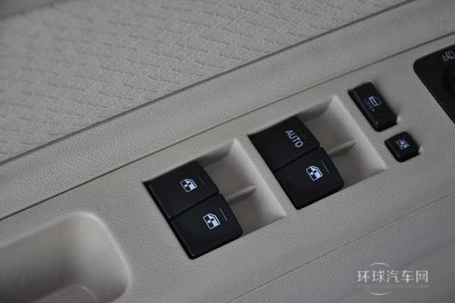 2014款 兩廂 E150 EV 電動(dòng)時(shí)尚版