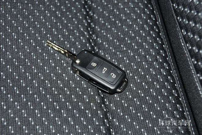 2013款 1.6L 手動Sport版