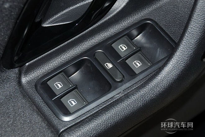 2013款 1.6L 手動(dòng)Sport版