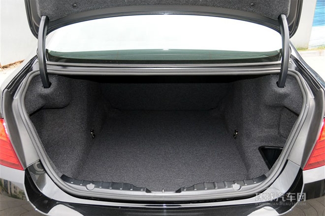 2014款 528i xDrive 設計套裝型