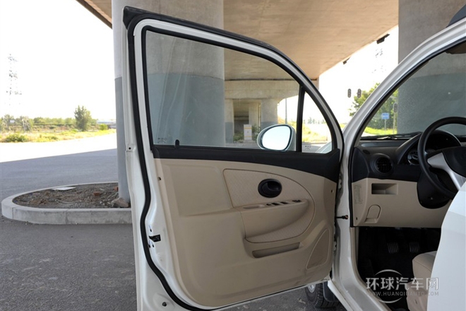 2010款 1.0L 進(jìn)取型