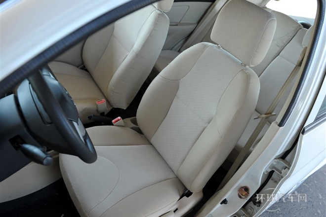 2010款 1.0L 進取型