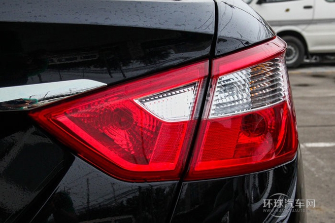 2014款 1.5L 手動智驅智尚型