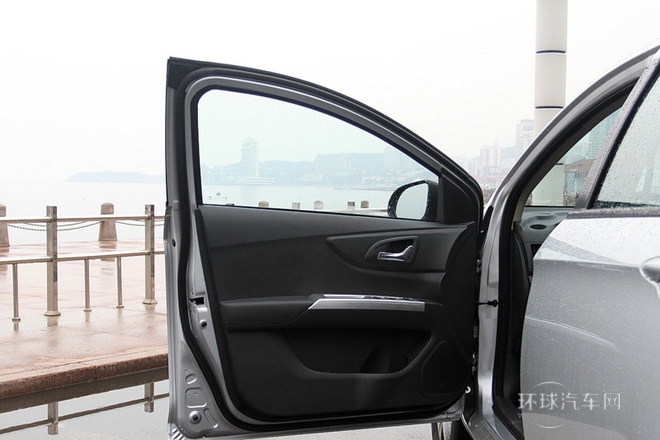 2014款 1.5L 手動智驅尊尚型