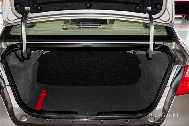 2013款 兩廂 1.6L 手動(dòng)風(fēng)尚版