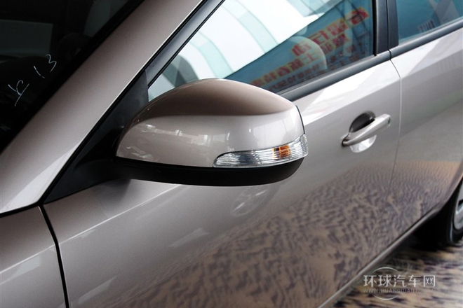 2013款 兩廂 1.6L 手動風(fēng)尚版