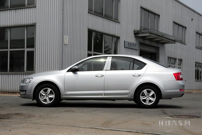 2015款 1.6L 自動(dòng)逸致版