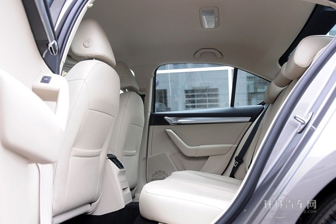 2015款 1.6L 手動逸杰版