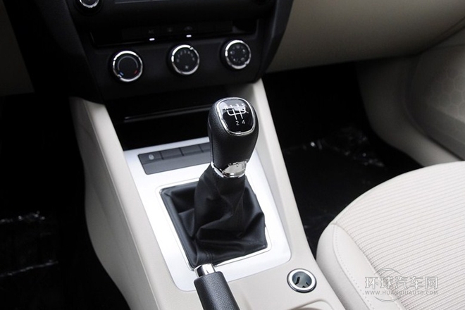 2015款 1.6L 手動逸杰版