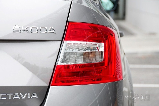 2015款 1.6L 手動逸杰版