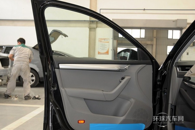 2015款 1.6L 自動逸杰版