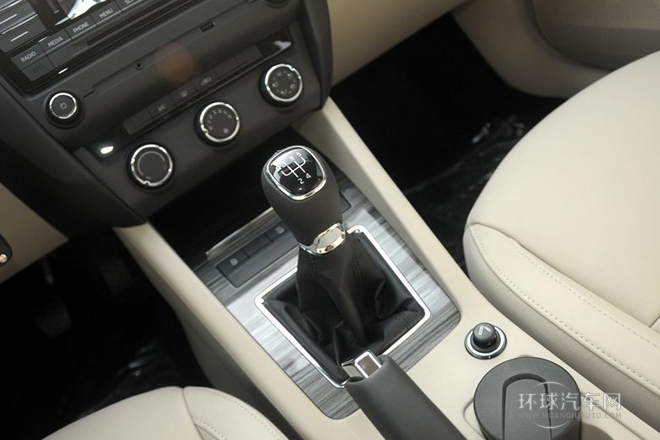 2015款 1.6L 手動(dòng)逸俊版