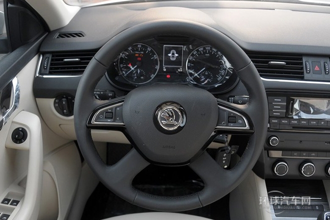 2015款 1.6L 手動逸俊版