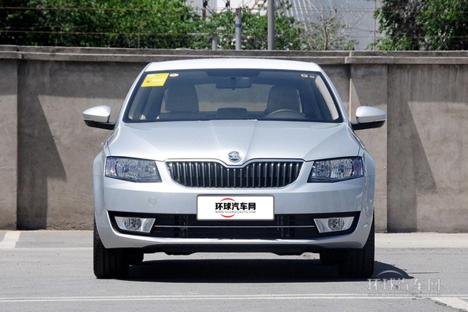 2015款 1.6L 手動逸俊版