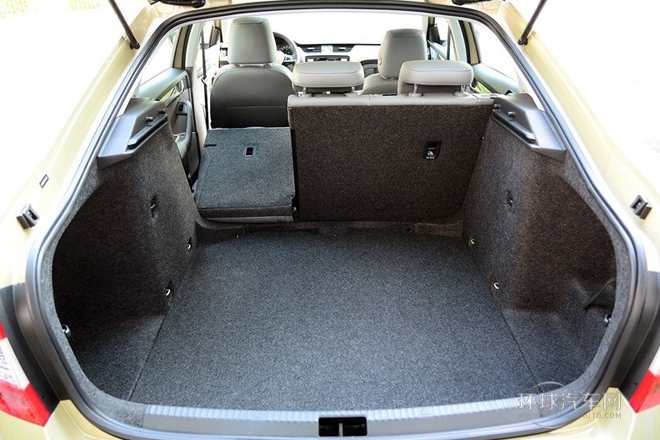 2015款 1.6L 自動逸俊版