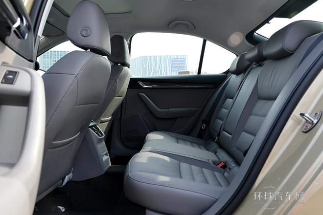 2015款 1.6L 自動逸俊版