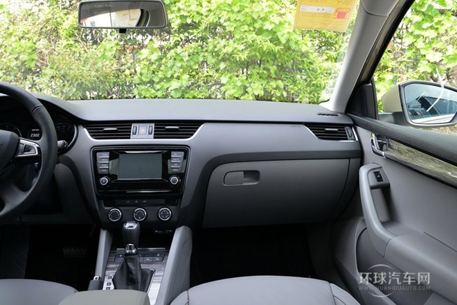 2015款 1.6L 自動逸俊版