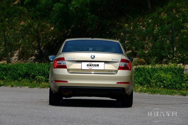 2015款 1.6L 自動逸俊版