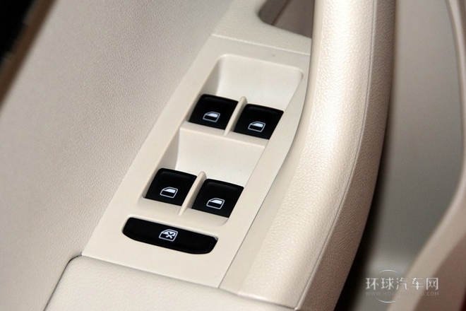 2015款 1.4T DSG逸俊版