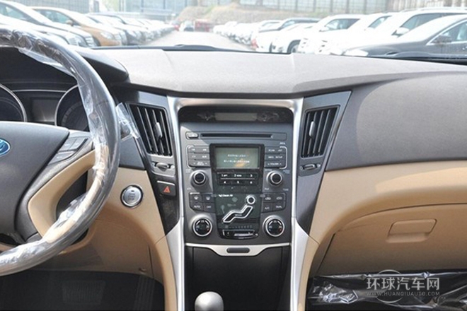 2014款 2.0L 自動豪華版