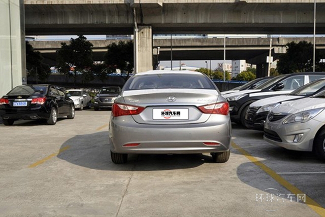 2014款 2.0L 自動豪華版