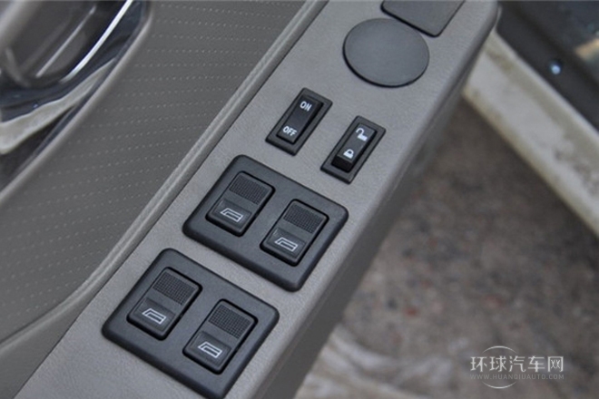 2008款 2.2L豪華型大雙排