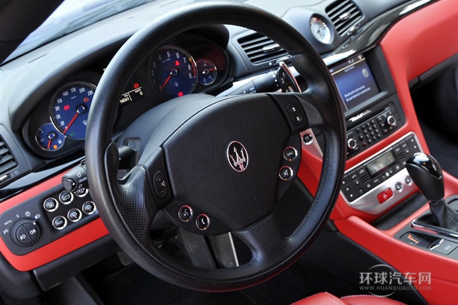 GranCabrio 2010款 4.7L Automatic