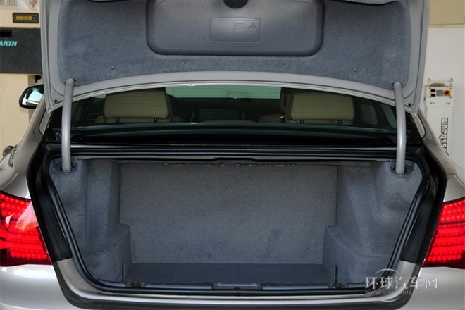 2013款 730Li 領(lǐng)先型