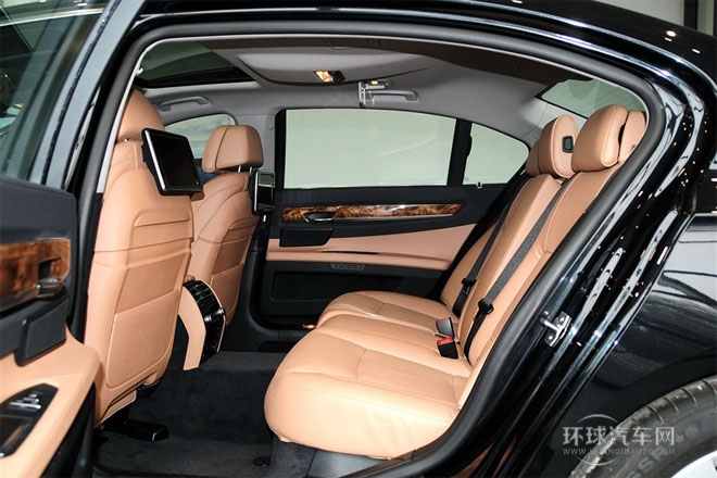 2013款 740Li 豪華型